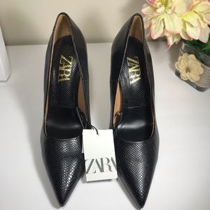🛍Zara Black High Heel Pumps